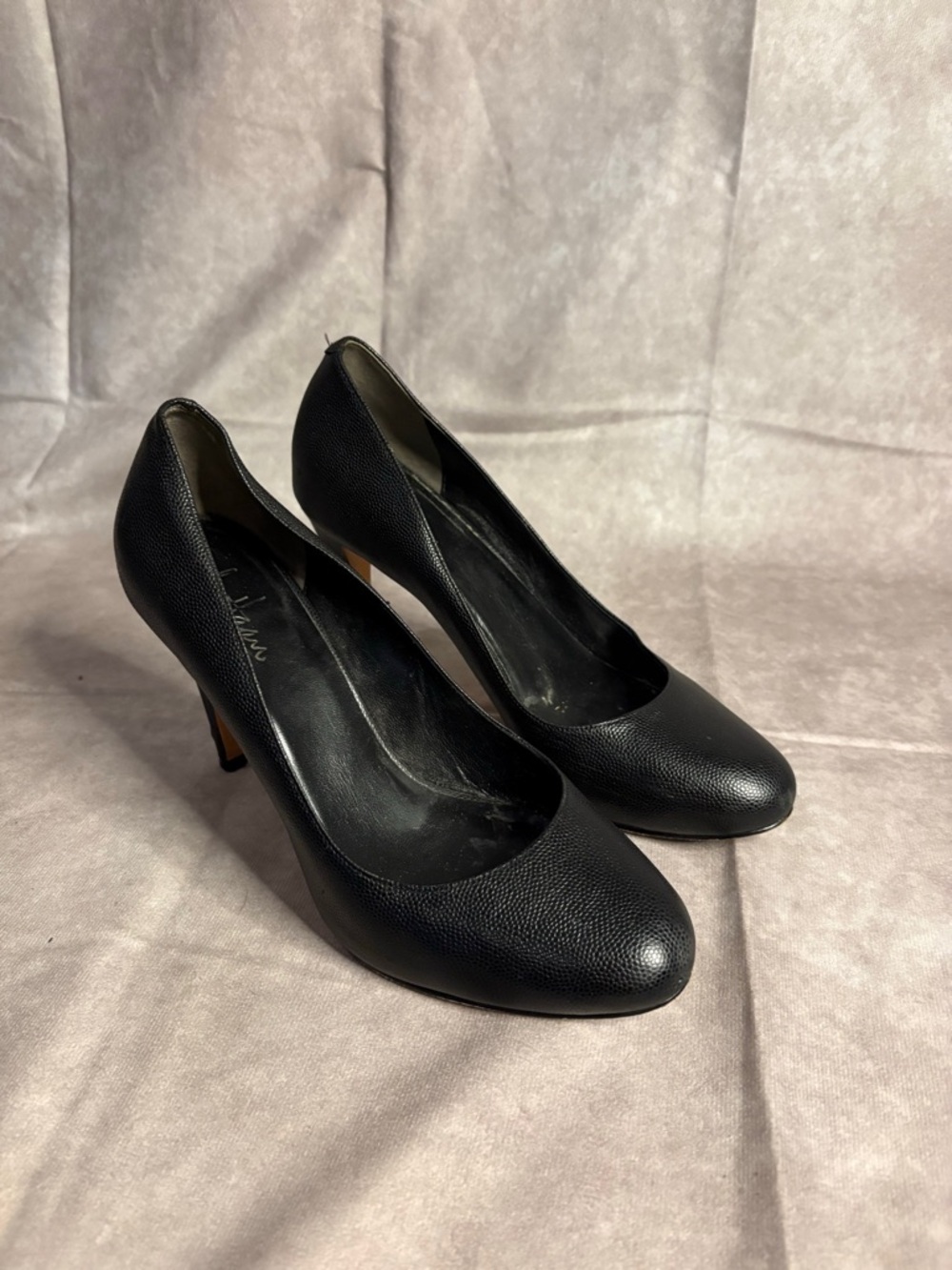 Cole Haan Nike Air Black Textured Leather Heels Sz 7.5B